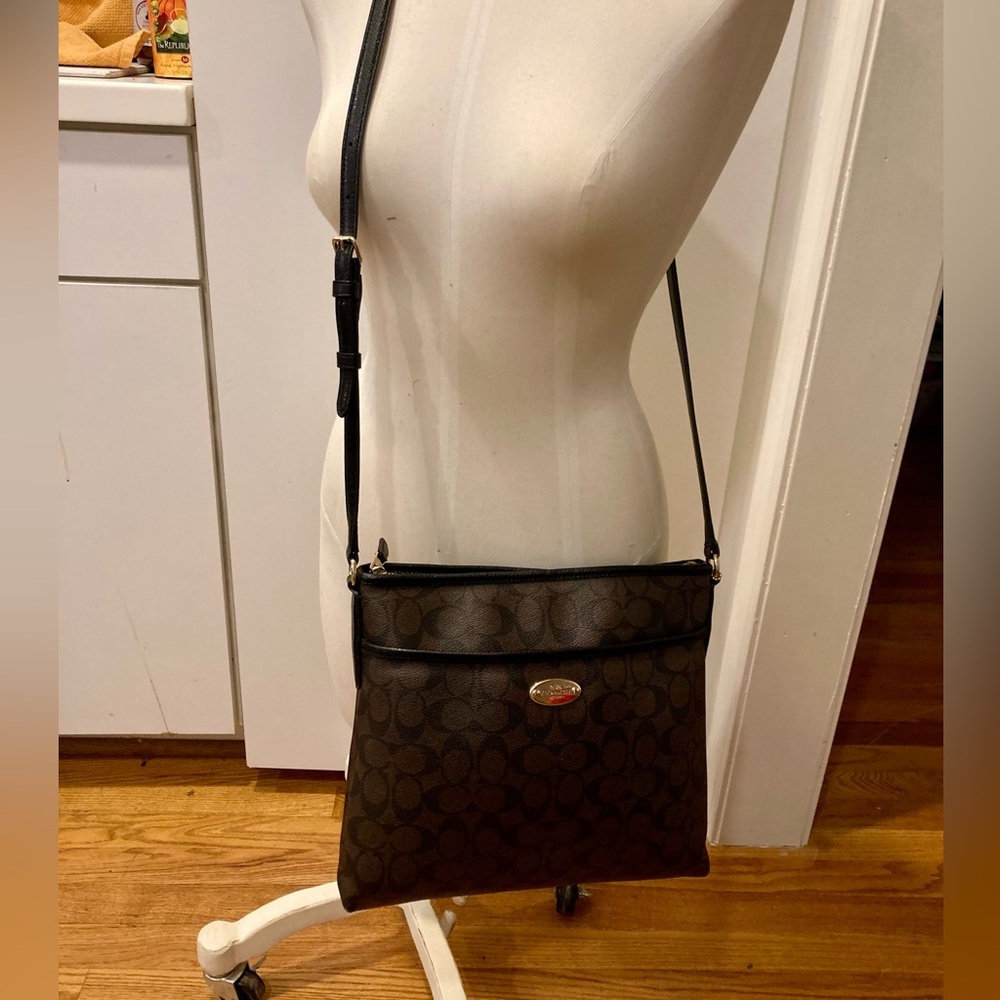 Coach Signature Crossbody Bag Black & Brown (F34938) - Picture 1 of 14
